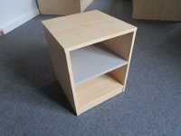 082_Nachtschrank