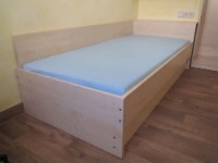 085_Bett_mit_Kopf_Wandpaneel_erhoeht