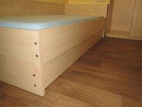 097_Bett_mit_Kopf_Wandpaneel_erhoeht