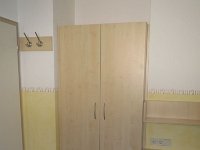 116_Garderobenschrank_geschlossen