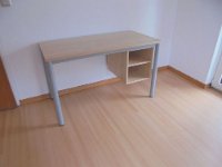 080_Schreibtisch