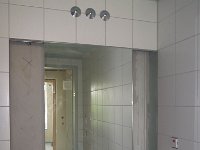 006_Badezimmerschraenkchen