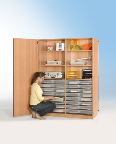 Schrank Mit 32 Flachen Schuben Transparent
