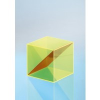 Modell J3003-1a21, Geometrischer Körper aus gefärbtem Acrylglas