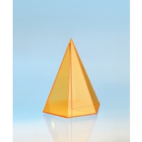 Modell J3003-1a6, Geometrische Körper aus gefärbtem Acrylglas.